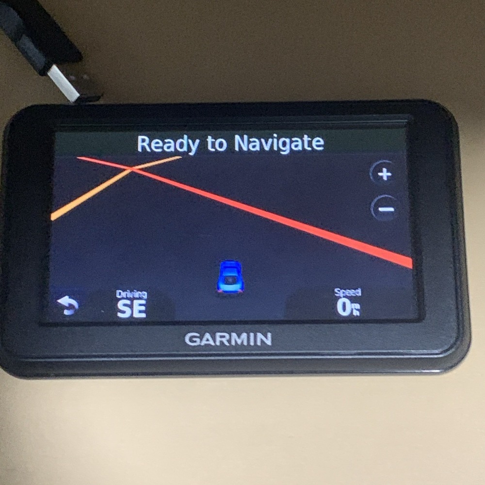 Garmin Nuvi 40LM 4.3-inch Portable GPS Navigator System Maps - Picture 3 of 6